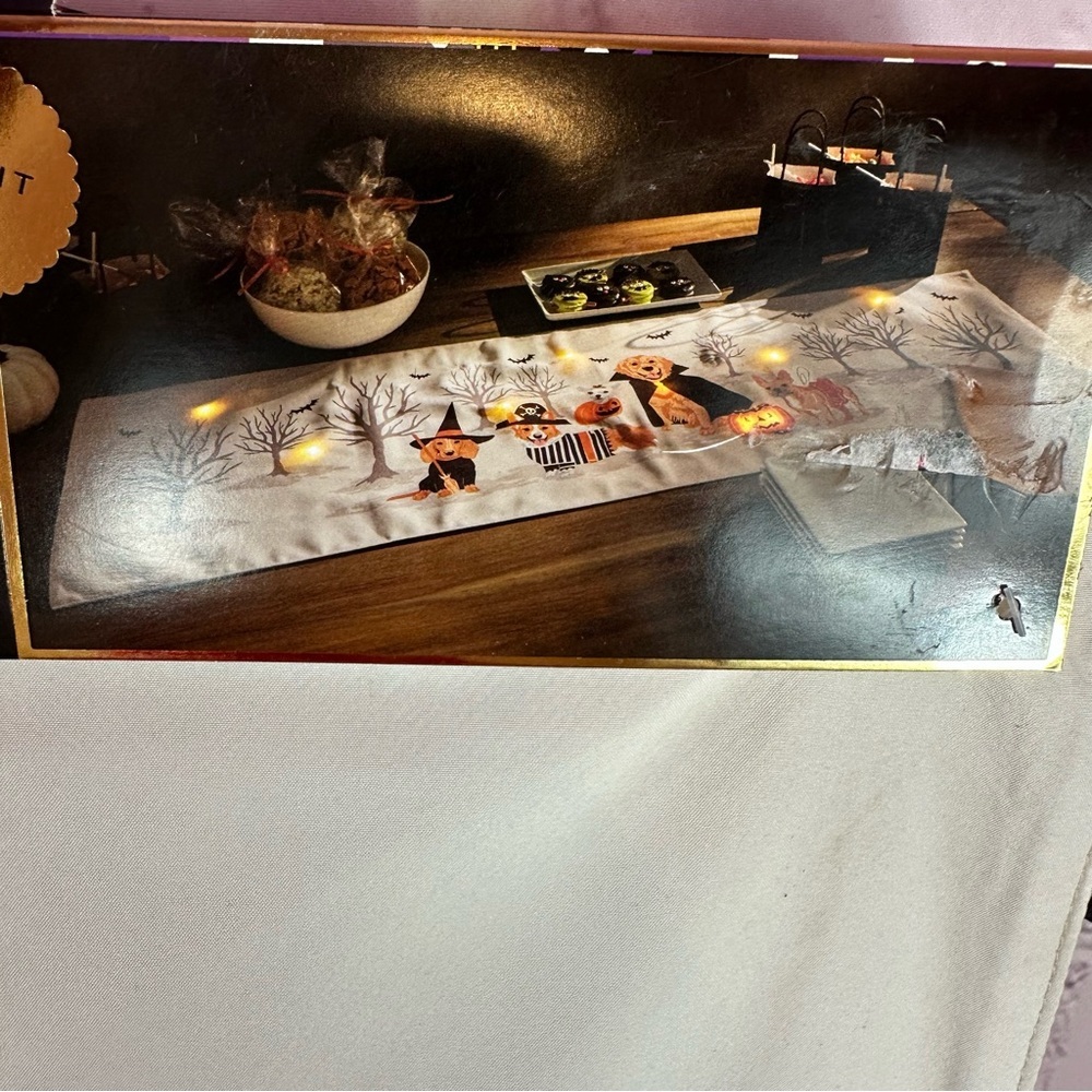 NWT FAO Schwarz halloween lighted Table Runner 14x48 dog in costume - Picture 11 of 11
